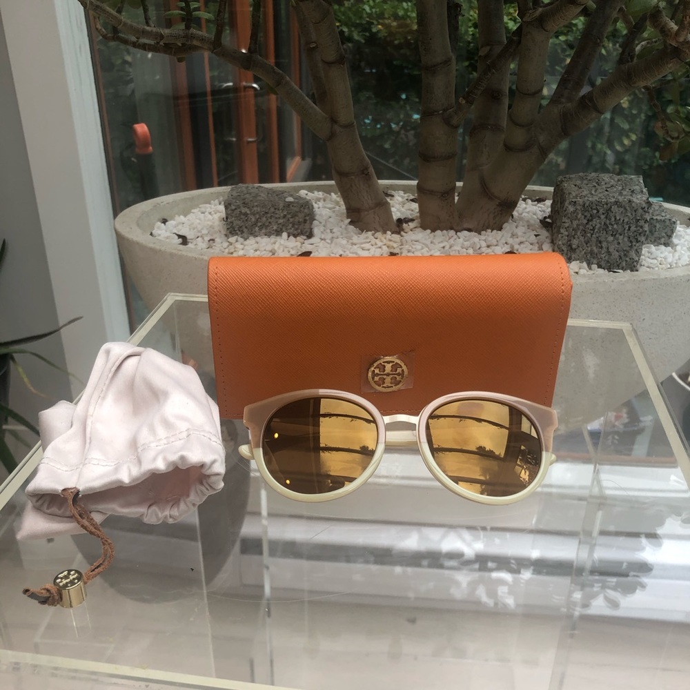 Tory Burch Panama sunglasses